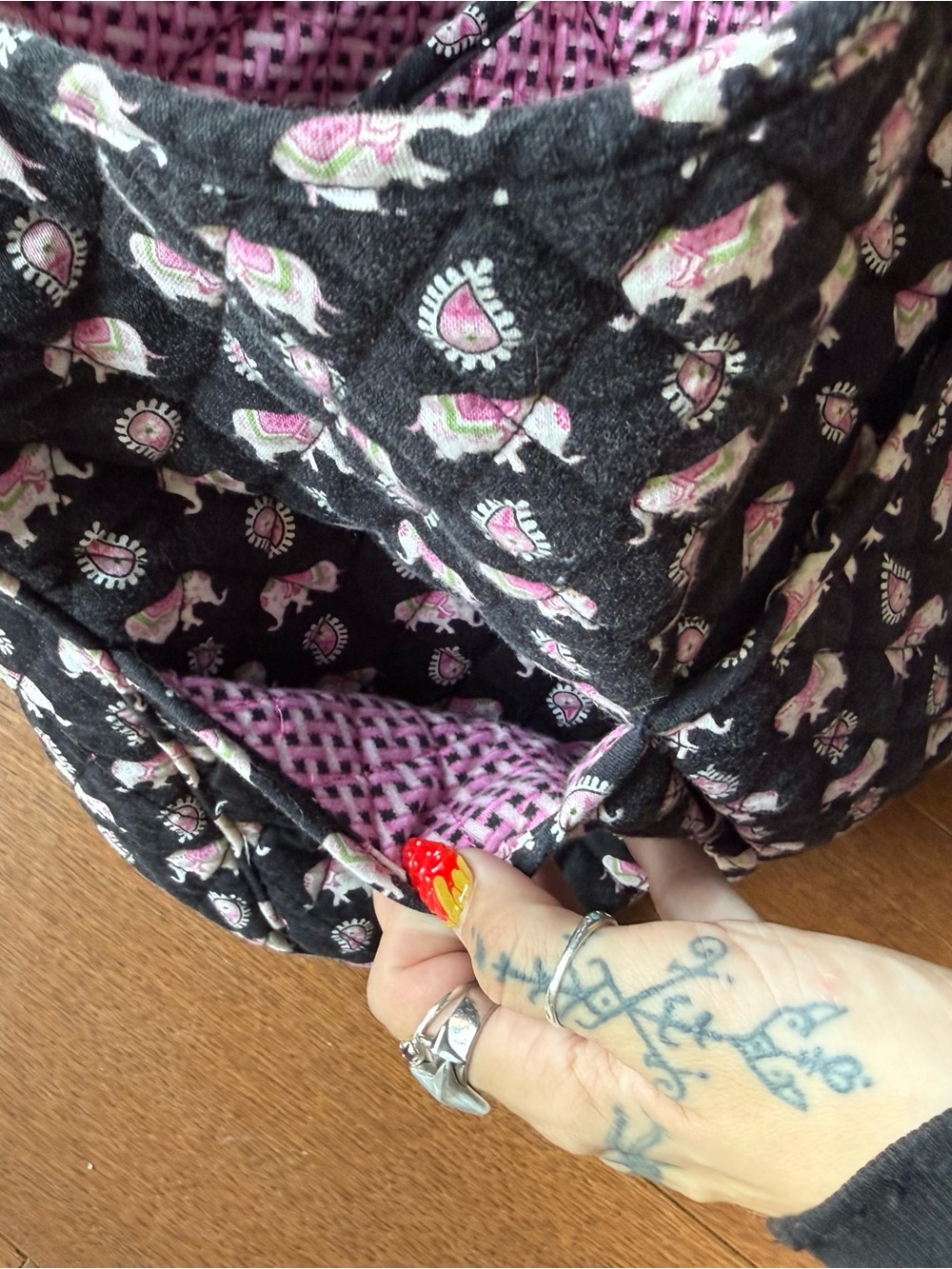 Vera Bradley Quilted Black Crossbody Laptop Bag with Pink & White Elephant Print - Picture 7 of 10